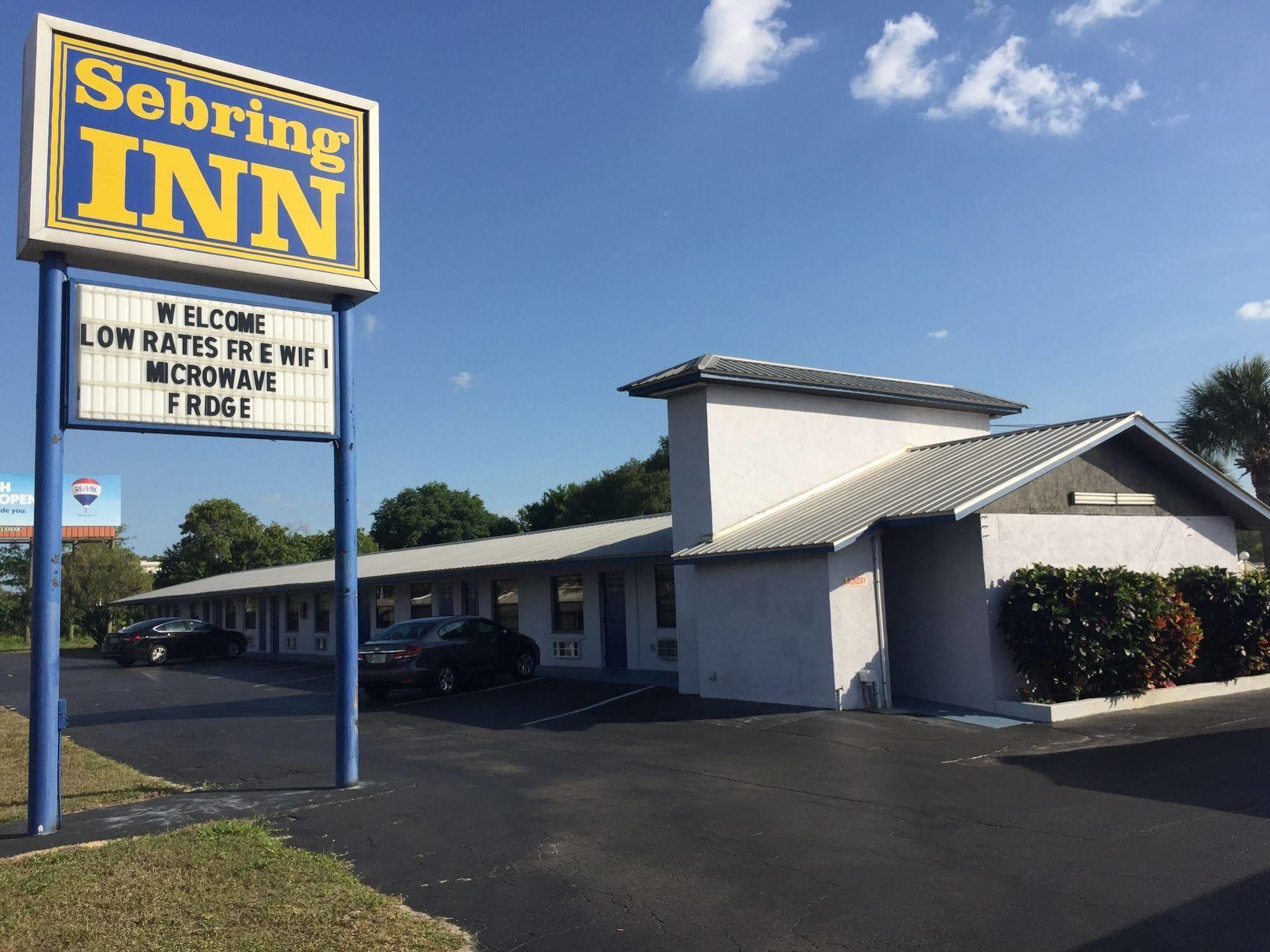 Sebring Inn Exterior photo